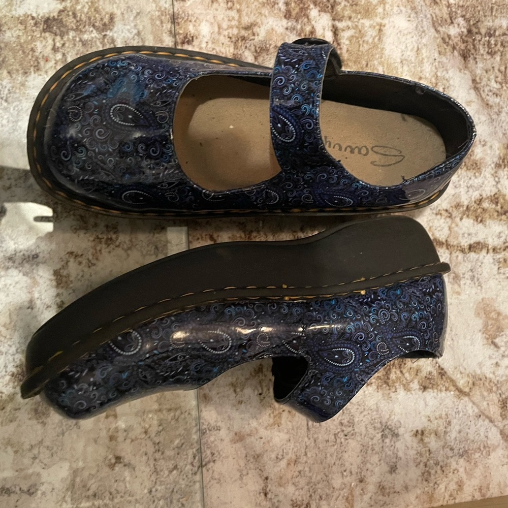Savvy Nurse Shoes